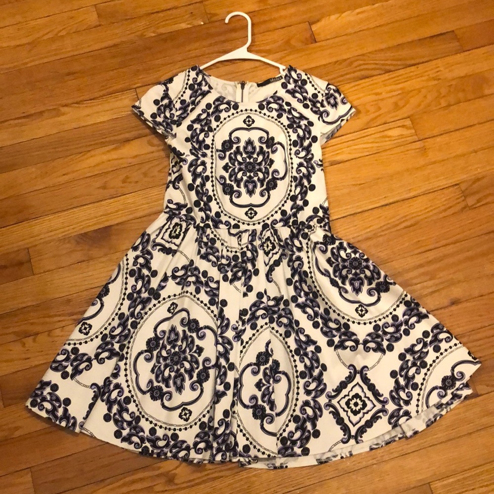 Lulu’s white, blue, and black detail dress